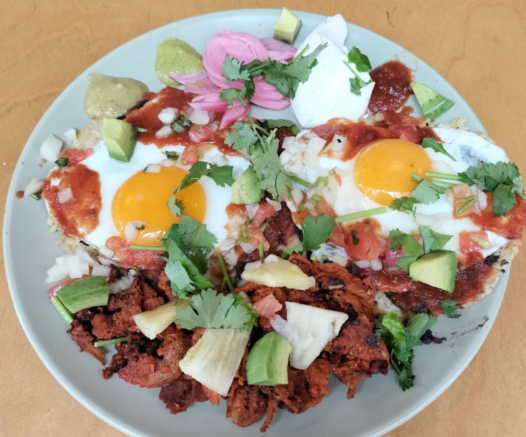 ランチメニュー「Huevos Rancheros」